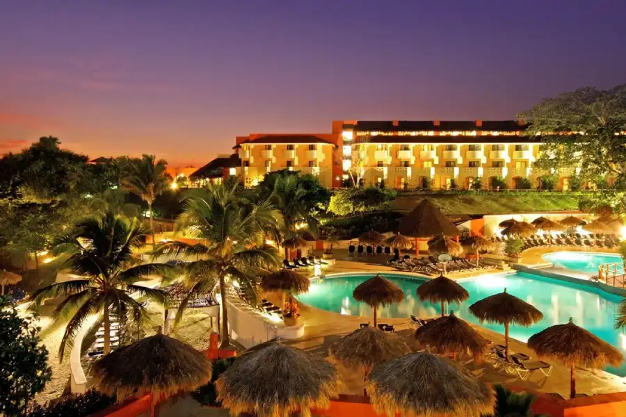 GRAND PALLADIUM VALLARTA RESORT & SPA
